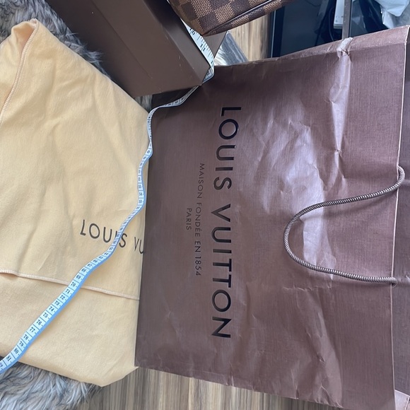 Authentic Louis Vuitton Speedy Handbag - Picture 6 of 12